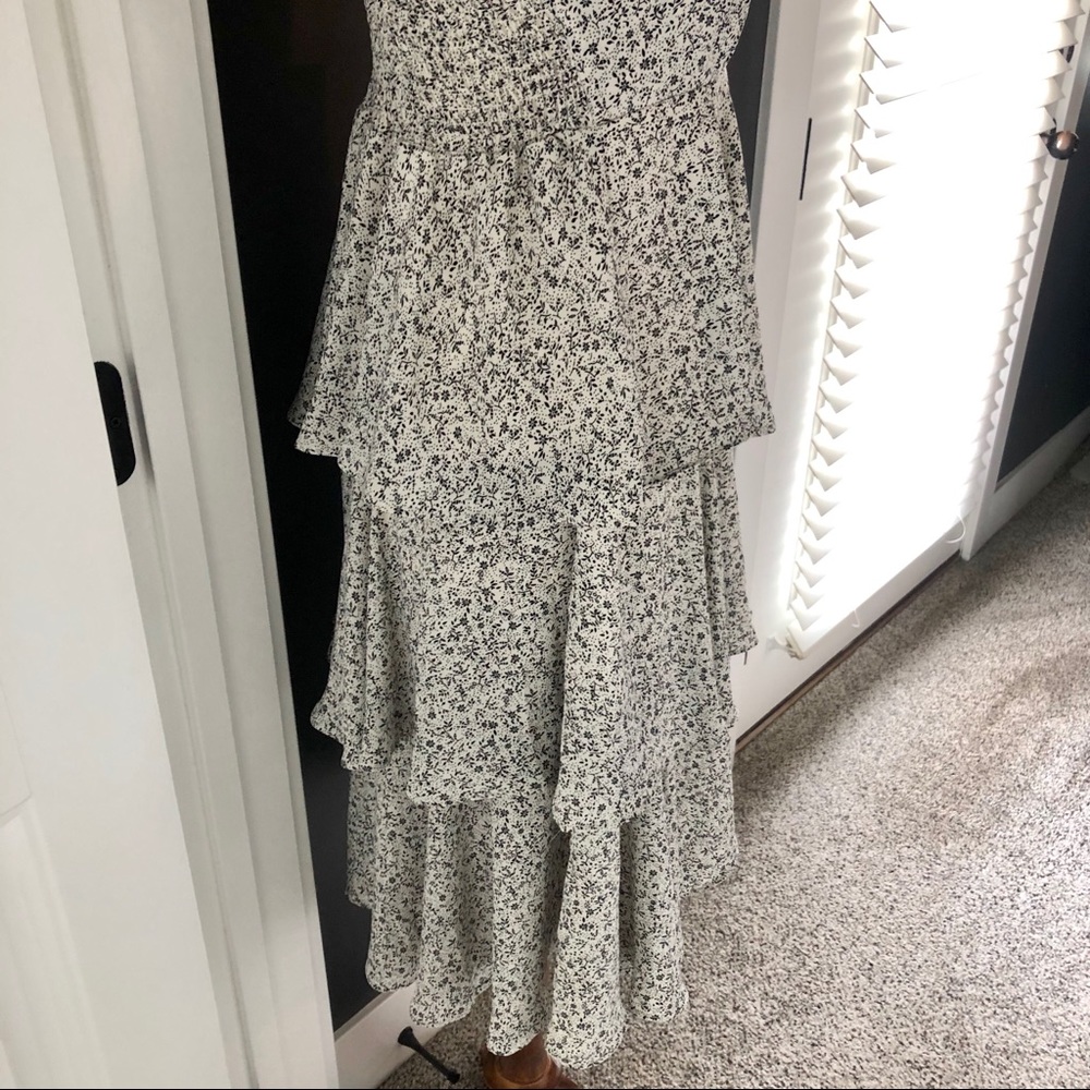 New Black & White Floral Multi Tiered Dress Size M - Picture 13 of 15